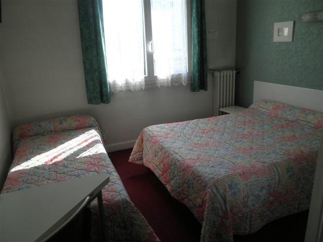 Central Hotel Saint-Priest  Dış mekan fotoğraf