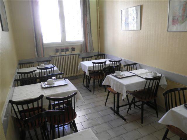 Central Hotel Saint-Priest  Dış mekan fotoğraf