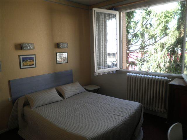 Central Hotel Saint-Priest  Dış mekan fotoğraf
