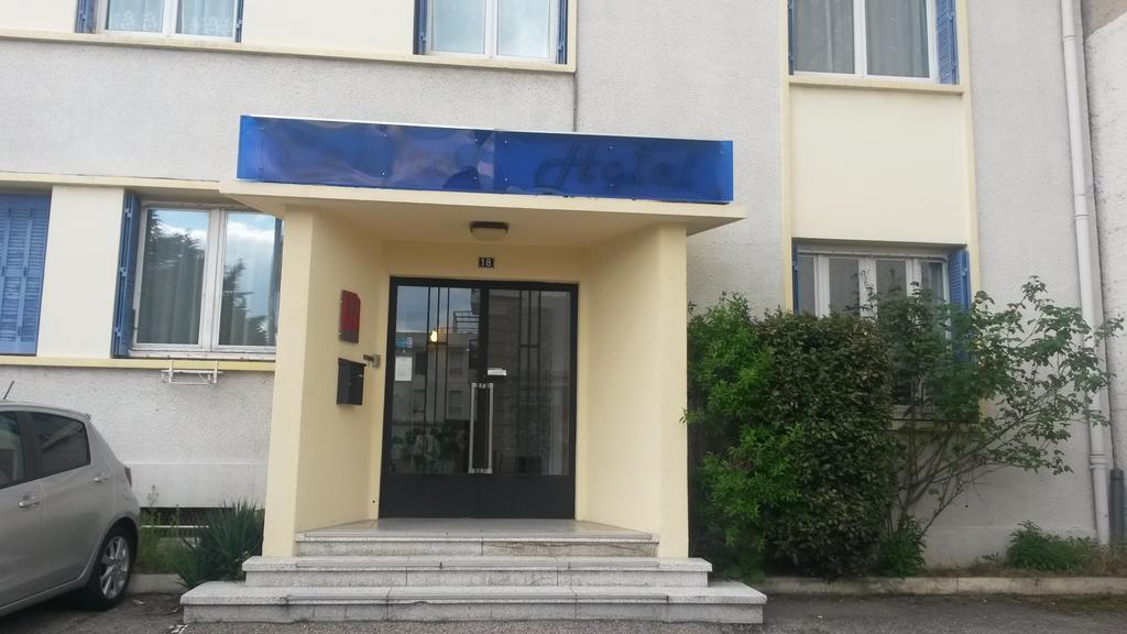 Central Hotel Saint-Priest  Dış mekan fotoğraf